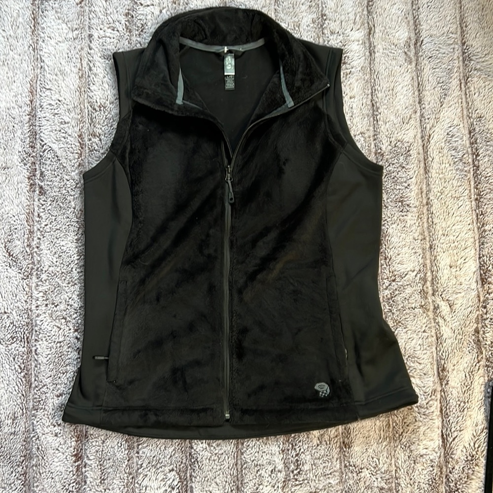NWOT- Mountain Hardwear Women's Vest Black,Fleece Front Size Large